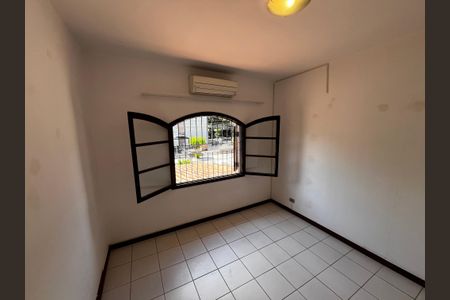 Casa à venda com 240m², 3 quartos e 2 vagasQuarto 2