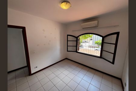 Casa à venda com 240m², 3 quartos e 2 vagasQuarto 2