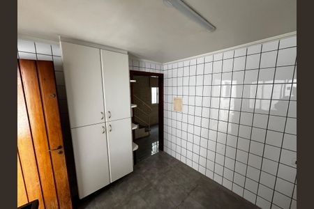 Casa à venda com 240m², 3 quartos e 2 vagasCozinha