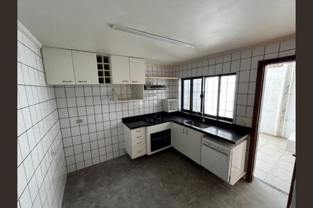 Casa à venda com 240m², 3 quartos e 2 vagasCozinha
