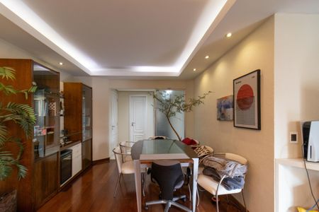 Apartamento à venda com 96m², 2 quartos e 2 vagasSala