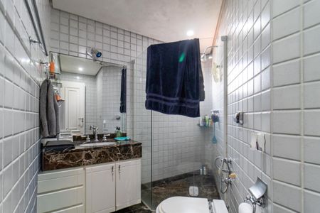 Apartamento à venda com 96m², 2 quartos e 2 vagasBanheiro da Suíte 1