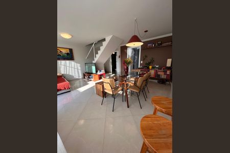 Casa à venda com 3 quartos, 121m² em Jardim Pinheiros, São Paulo