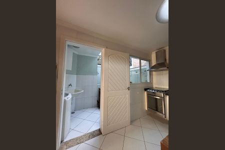 Casa à venda com 121m², 3 quartos e 2 vagas