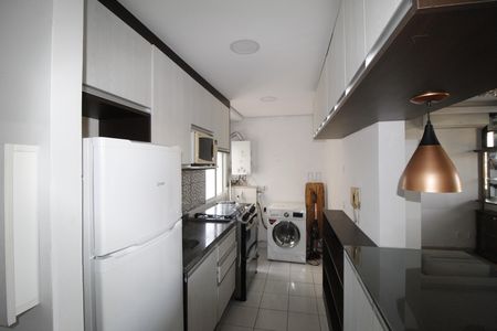 Cozinha de apartamento para alugar com 2 quartos, 59m² em Humaitá, Porto Alegre
