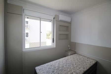 Quarto 1 de apartamento para alugar com 2 quartos, 59m² em Humaitá, Porto Alegre