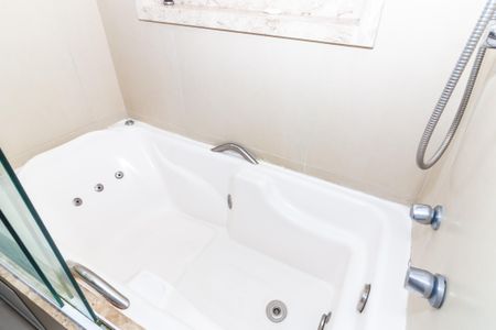 Apartamento à venda com 127m², 3 quartos e 3 vagasBanheiro da Suíte 1