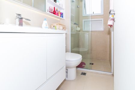 Apartamento à venda com 127m², 3 quartos e 3 vagasBanheiro da Suíte 2