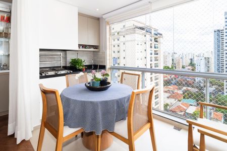 Apartamento à venda com 127m², 3 quartos e 3 vagasVaranda