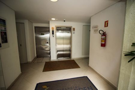 Apartamento à venda com 58m², 2 quartos e 1 vaga Apartamento à venda com 58m², 2 quartos e 1 vagaHall de entrada