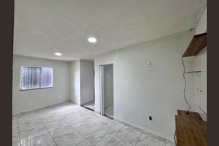 Sala de apartamento para alugar com 1 quarto, 80m² em Vargem Grande, Rio de Janeiro