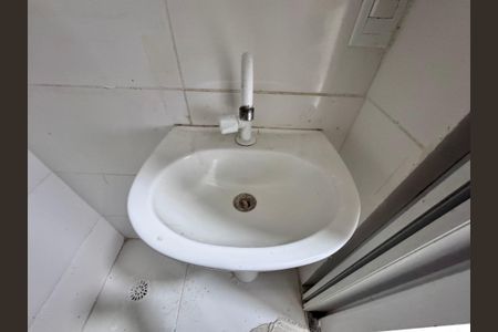 Banheiro Social de apartamento para alugar com 1 quarto, 80m² em Vargem Grande, Rio de Janeiro