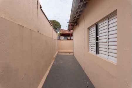 Casa para alugar com 75m², 2 quartos e 1 vagaQuintal