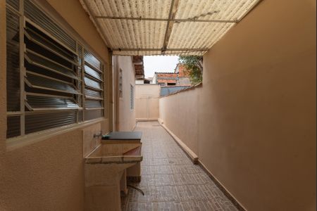 Casa para alugar com 75m², 2 quartos e 1 vagaÁrea de Serviço