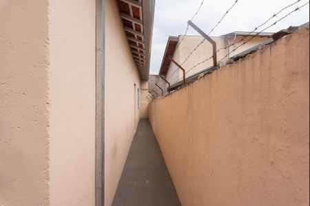 Casa para alugar com 75m², 2 quartos e 1 vagaQuintal