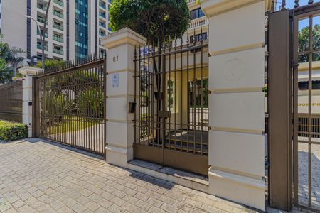 Apartamento à venda com 246m², 4 quartos e 4 vagas Apartamento à venda com 246m², 4 quartos e 4 vagasFachada