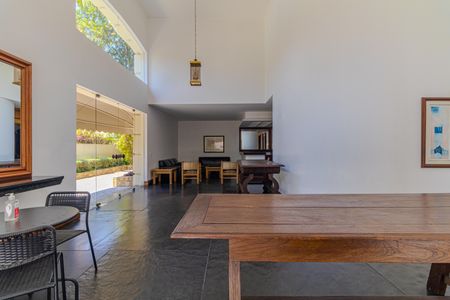 Apartamento à venda com 246m², 4 quartos e 4 vagas Apartamento à venda com 246m², 4 quartos e 4 vagasÁrea comum - Salão de festas