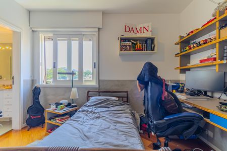 Apartamento à venda com 246m², 4 quartos e 4 vagas Apartamento à venda com 246m², 4 quartos e 4 vagasQuarto 1