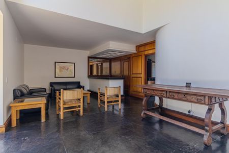 Apartamento à venda com 246m², 4 quartos e 4 vagas Apartamento à venda com 246m², 4 quartos e 4 vagasÁrea comum - Salão de festas