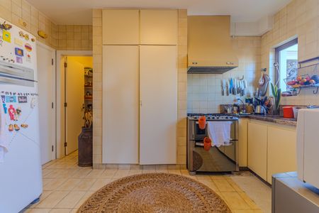 Apartamento à venda com 246m², 4 quartos e 4 vagas Apartamento à venda com 246m², 4 quartos e 4 vagasCozinha