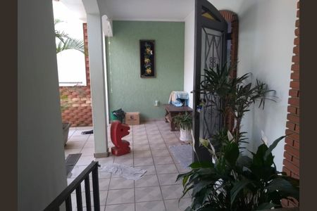 Casa à venda com 3 quartos, 430m² em Jardim Iva, São Paulo