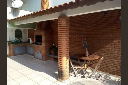 Casa à venda com 3 quartos, 430m² em Jardim Iva, São Paulo