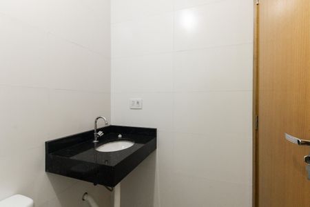 Apartamento à venda com 36m², 2 quartos e sem vaga Apartamento à venda com 36m², 2 quartos e sem vagaBanheiro Social