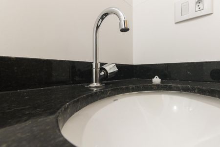 Apartamento à venda com 36m², 2 quartos e sem vaga Apartamento à venda com 36m², 2 quartos e sem vagaBanheiro Social