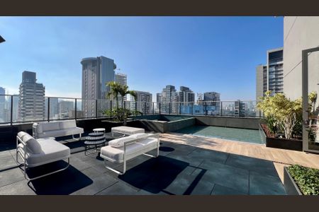 Studio para alugar com 25m², 1 quarto e sem vaga Studio para alugar com 25m², 1 quarto e sem vagaÁrea comum - Piscina