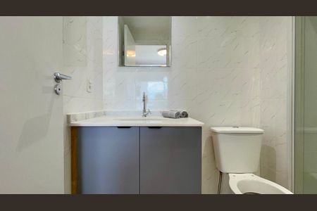 Studio para alugar com 25m², 1 quarto e sem vaga Studio para alugar com 25m², 1 quarto e sem vagaBanheiro Social