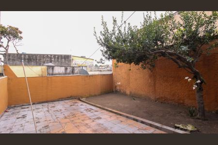 Casa à venda com 150m², 2 quartos e 2 vagas Casa à venda com 150m², 2 quartos e 2 vagasQuintal