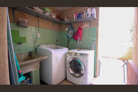 Casa à venda com 150m², 2 quartos e 2 vagas Casa à venda com 150m², 2 quartos e 2 vagasÁrea de Serviço