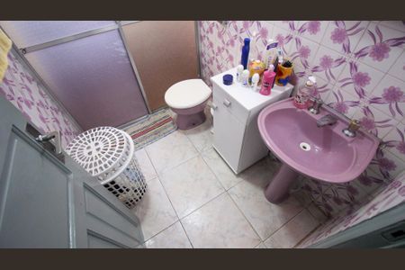 Casa à venda com 150m², 2 quartos e 2 vagas Casa à venda com 150m², 2 quartos e 2 vagasBanheiro