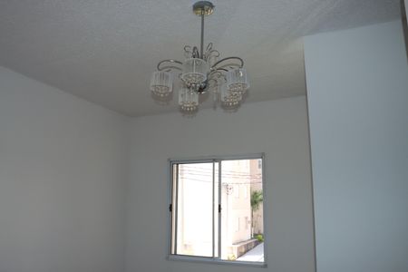 Sala de apartamento para alugar com 2 quartos, 45m² em Petrópolis, Cotia