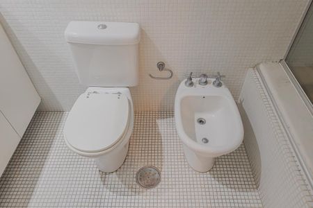 Apartamento à venda com 130m², 3 quartos e 2 vagasBanheiro da Suíte 1