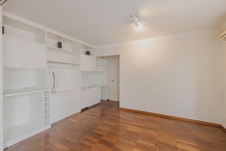Apartamento à venda com 130m², 3 quartos e 2 vagasQuarto
