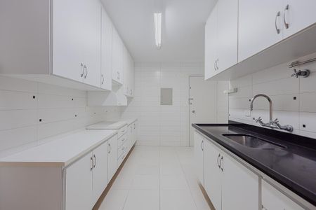 Apartamento à venda com 130m², 3 quartos e 2 vagasCozinha