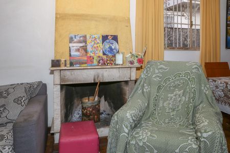 Casa à venda com 300m², 3 quartos e 6 vagas Casa à venda com 300m², 3 quartos e 6 vagasSala