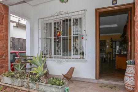 Casa à venda com 300m², 3 quartos e 6 vagas Casa à venda com 300m², 3 quartos e 6 vagasEntrada