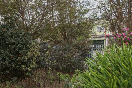 Casa à venda com 300m², 3 quartos e 6 vagas Casa à venda com 300m², 3 quartos e 6 vagasEntrada