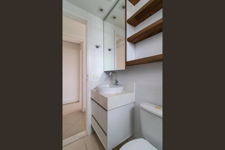 Apartamento à venda com 70m², 3 quartos e 1 vaga Apartamento à venda com 70m², 3 quartos e 1 vagaBanheiro da Suíte