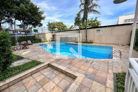 Apartamento à venda com 70m², 3 quartos e 1 vaga Apartamento à venda com 70m², 3 quartos e 1 vagaÁrea comum - Piscina