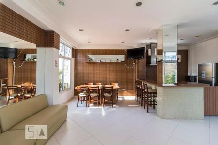 Apartamento à venda com 70m², 3 quartos e 1 vaga Apartamento à venda com 70m², 3 quartos e 1 vagaÁrea comum - Salão de festas