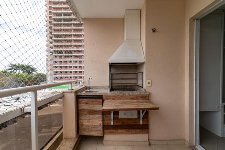 Apartamento à venda com 70m², 3 quartos e 1 vaga Apartamento à venda com 70m², 3 quartos e 1 vagaVaranda
