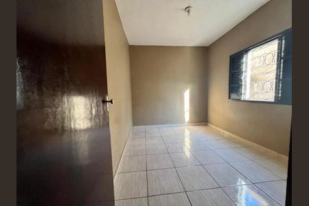 Casa para alugar com 2 quartos, 137m² em Milionários, Belo Horizonte