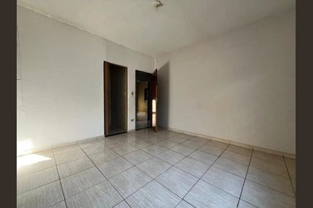 Casa para alugar com 2 quartos, 137m² em Milionários, Belo Horizonte