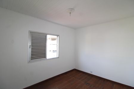 Quarto 2 de casa para alugar com 2 quartos, 80m² em Vila Baruel, São Paulo