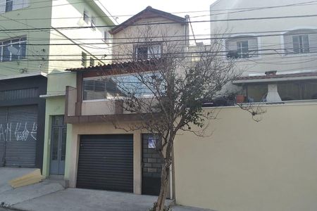 Casa para alugar com 80m², 2 quartos e 1 vaga Casa para alugar com 80m², 2 quartos e 1 vagaFachada