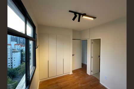 Apartamento à venda com 100m², 4 quartos e 3 vagasQuarto