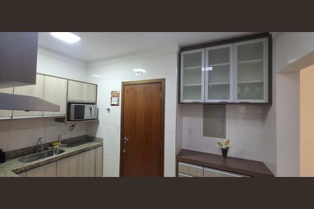 Apartamento para alugar com 117m², 3 quartos e 2 vagas Apartamento para alugar com 117m², 3 quartos e 2 vagasCozinha